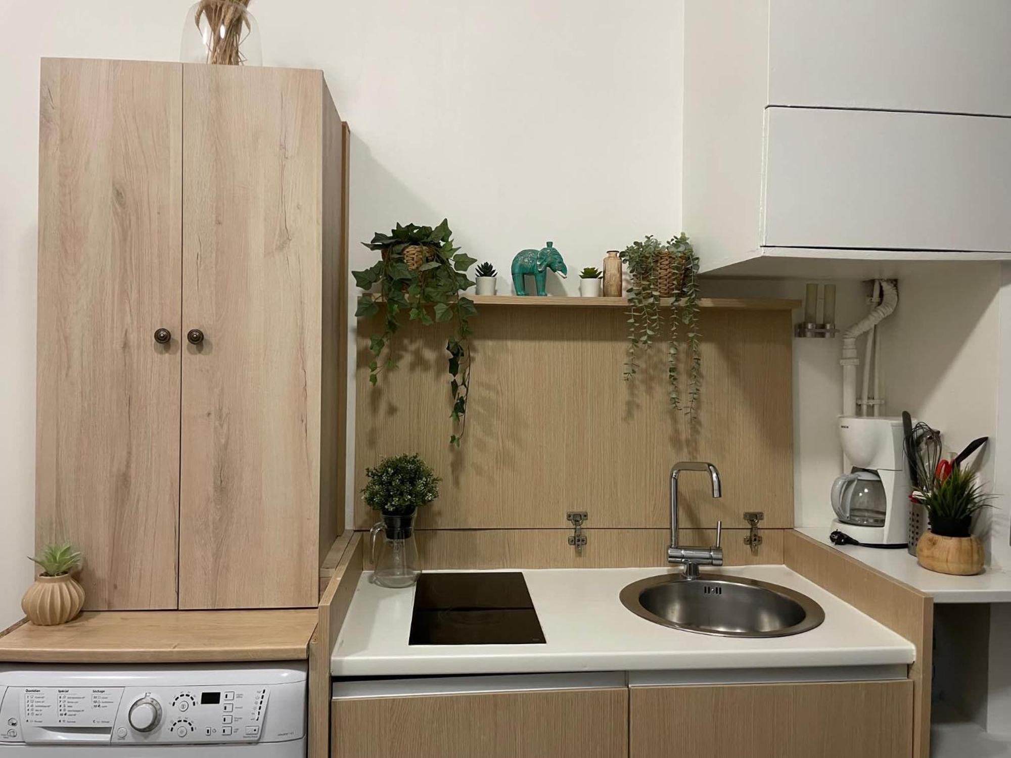 Apartment Cozy For 2 In Marais